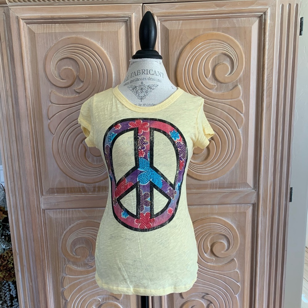 Cute Yellow Embellished Peace Sign Tee. Size L
